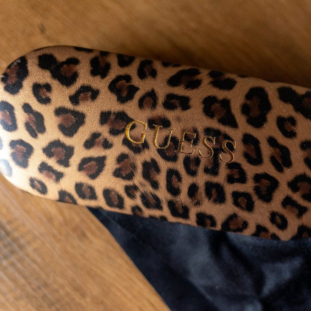 Guess Eyeglass Case Leopard Print